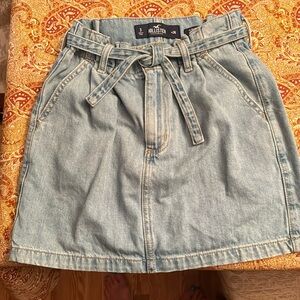 Hollister paperbag ultra high rise denim skirt